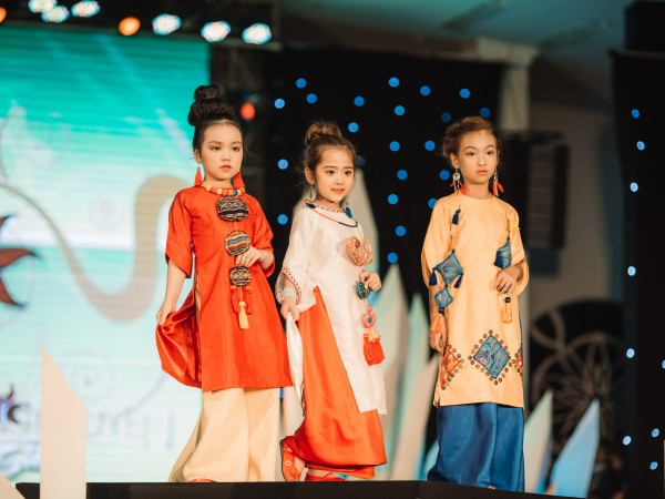 Làm quen với dàn siêu mẫu nhí đáng yêu và tiềm năng của làng thời trang Việt