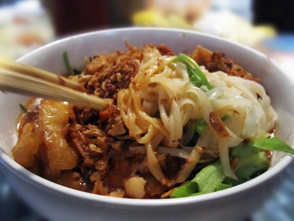“Măm măm” Phở chua - Món ăn “ruột” không bao giờ cũ của giới trẻ hai miền