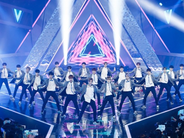 Phải chăng các show tài năng như "Produce 101" đang gây ảnh hưởng xấu đến giới trẻ Hàn Quốc?