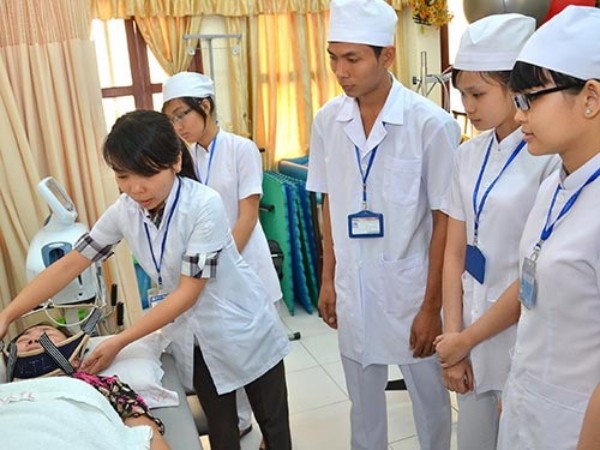 Việc tăng học phí của ĐH Y khoa Phạm Ngọc Thạch: Không hề "phân biệt vùng miền" 