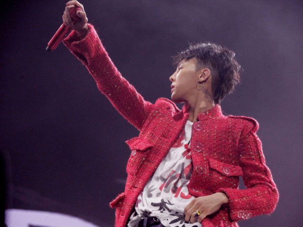 Từ khi mới debut đến lúc nổi tiếng khắp thế giới, G-Dragon vẫn không hề thay đổi thói quen này