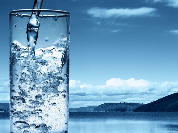 Nước uống hydrogen liệu có phải là loại nước uống “thần kỳ” của thế hệ mới?