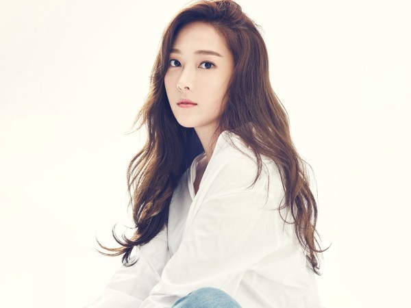 Jessica bày tỏ sự ngưỡng mộ với TWICE, gọi SNSD là "định mệnh quý giá" của cuộc đời mình