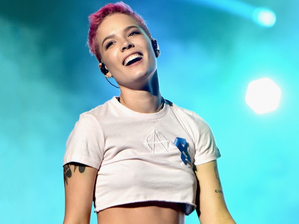 Album mới bị chê, Halsey tức mình dẹp luôn các hoạt động phỏng vấn với truyền thông 