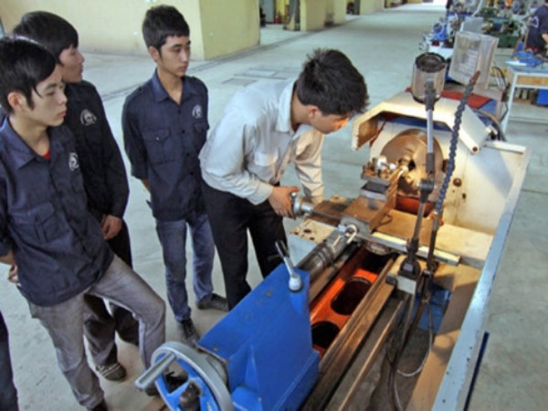 Khó khăn tuyển sinh, các trường nghề ký cam kết đầu ra cho sinh viên