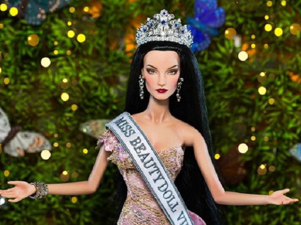 Búp bê Hoàng Mai Ngọc Huyền bất ngờ gây ấn tượng tại cuộc thi Hoa hậu búp bê thế giới