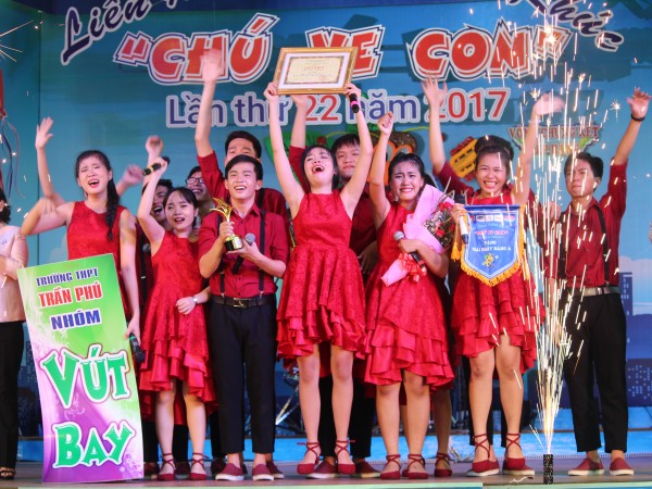 Teen THPT Trần Phú lập "kỉ lục" Quán quân 4 năm liên tiếp tại Liên hoan “Chú Ve Con” toàn thành