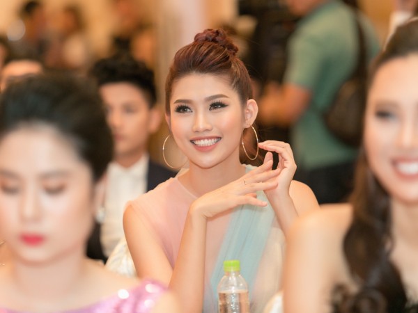 Quỳnh Châu xin lỗi vì buộc phải rút khỏi đường đua "Hoa hậu Hoàn Vũ Việt Nam 2017"