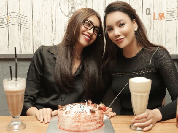 Hồ Quỳnh Hương cùng học trò tổ chức tiệc sinh nhật bất ngờ cho Á hậu Lệ Hằng