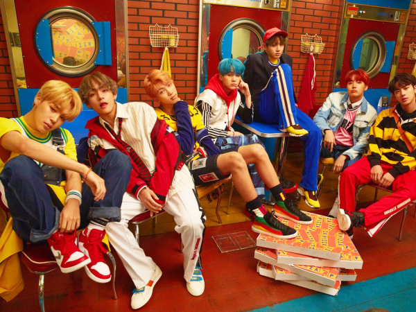 Với “DNA”, BTS trở thành nghệ sỹ Hàn Quốc đầu tiên lọt vào BXH “Global Top 50” của Spotify