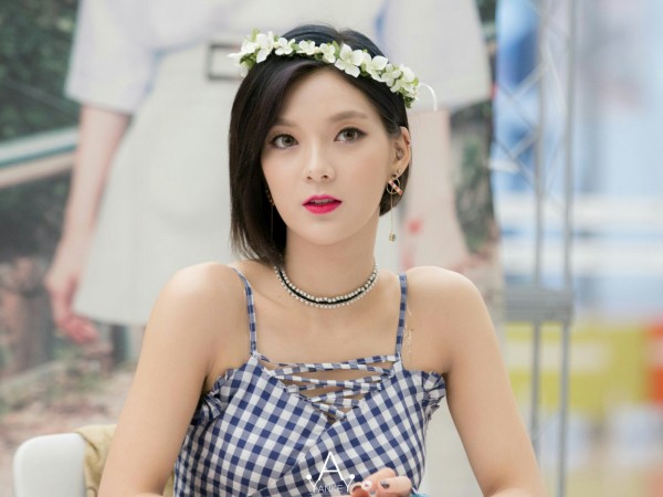 Sojin (Nine Muses) đáp trả bình luận của dân cư mạng khi gọi EXO là “tiền bối”