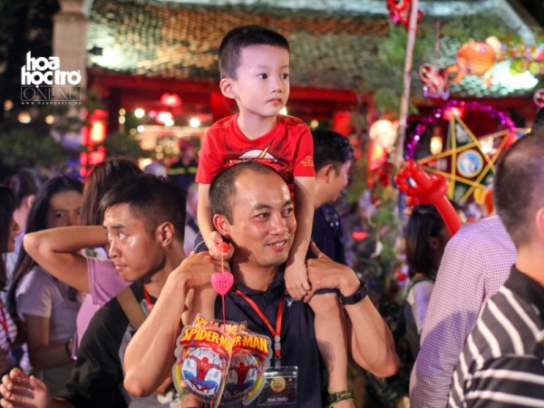 Hà Nội: Người dân Thủ đô háo hức tìm lại ký ức Trung thu truyền thống