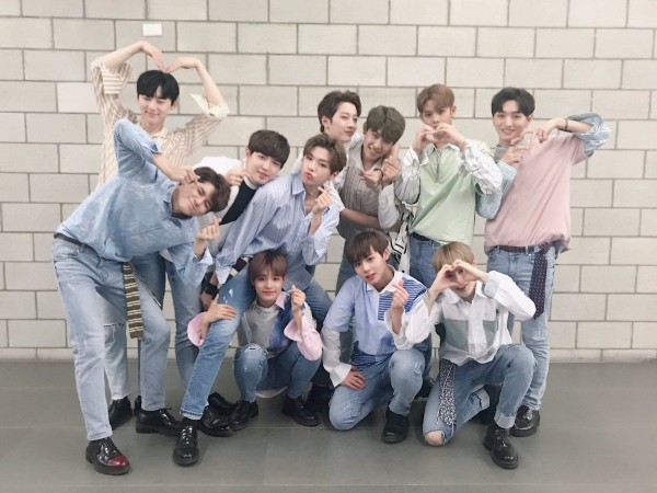 Hình ảnh cassette gây ám ảnh trong teaser comeback của "tân binh khủng long" Wanna One