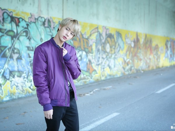 Còn trẻ như thế mà Jin (BTS) đã bắt đầu bị đau xương khớp do tập vũ đạo quá nhiều