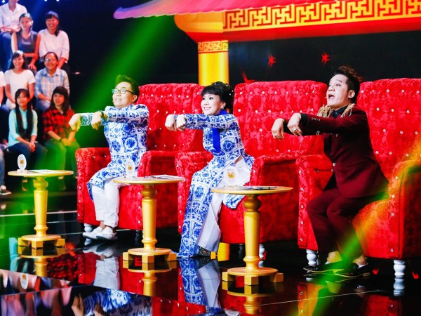Minh Nhí, Việt Hương cười nghiêng ngả với "Hai bao bố hài" của "Ngẫu Nhiên"