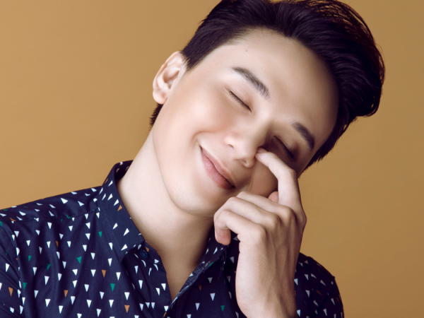 “Hot boy nhạc trữ tình” Khắc Minh đốn tim fan với bản cover “Tình” ngọt ngào