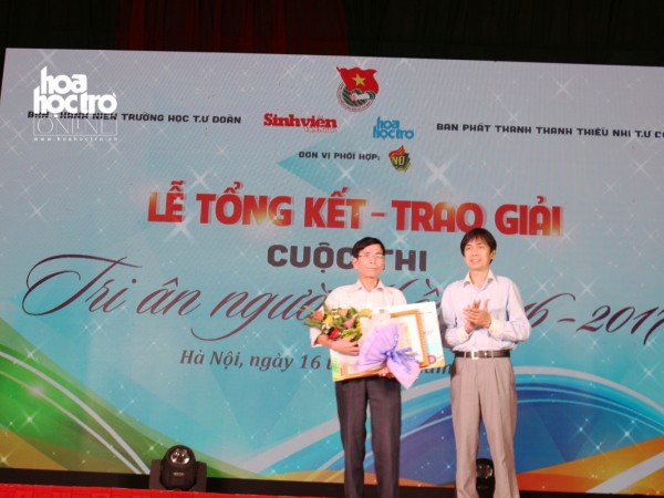 Trao giải cuộc thi "Tri ân người thầy 2017": Nơi những câu chuyện về tình thầy trò được lan tỏa
