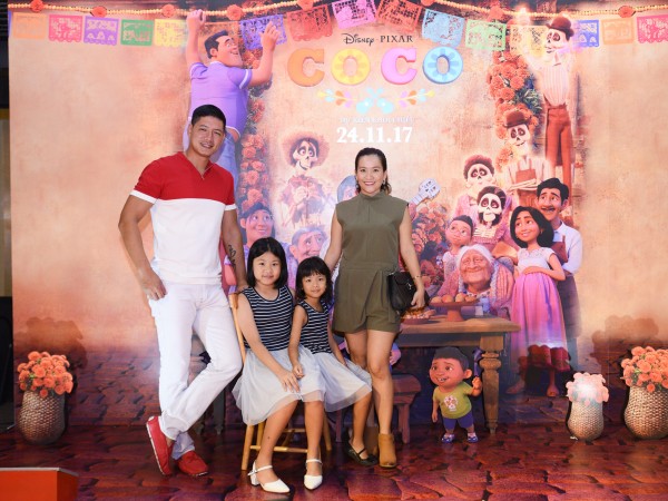 Dàn gia đình sao Việt xôm tụ dắt các thiên thần nhỏ đi xem phim hoạt hình cảm động "Coco"