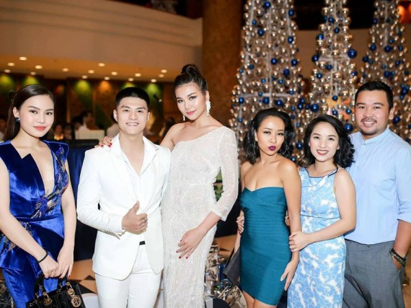 "Mẹ chồng" Thanh Hằng "lên đồ" lộng lẫy, đón Giáng sinh sớm cùng "con trai" Lâm Vinh Hải