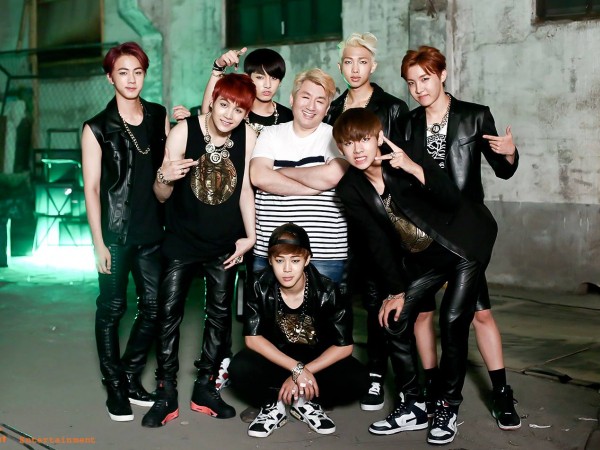 Từ bây giờ, các fan của BTS đừng gọi giám đốc Bang Shi Hyuk là “bố Bang” nữa nhé!