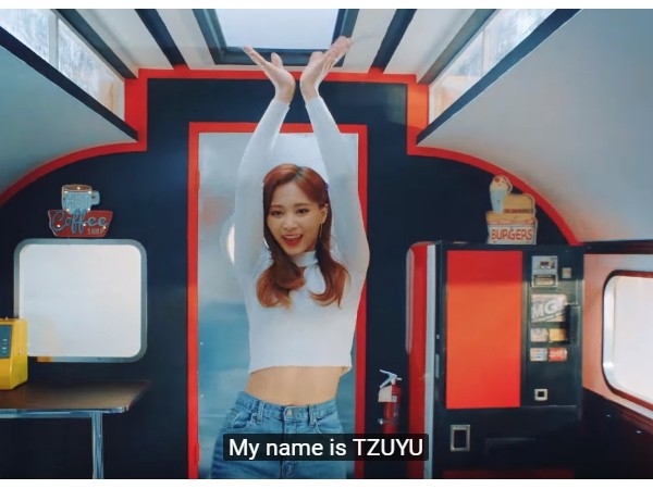 Sau Suzy, Tzuyu là người tiếp theo được "xưng tên" trong một ca khúc của nhóm nhạc nữ nhà JYP