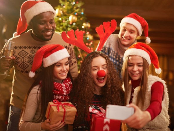 Horoscope: Ý tưởng tặng quà “Giáng sinh hoàn hảo” cho gia đình Hoàng đạo