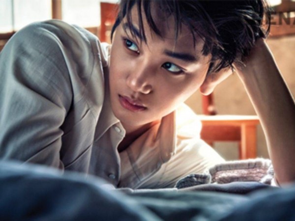 Phản ứng quá đáng yêu của Kai (EXO) khi... chiếc quần "phản chủ" trên sân khấu