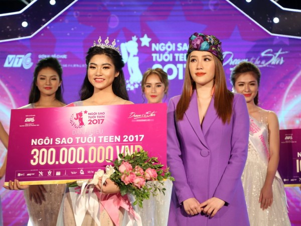 Nguyễn Bùi Nam Phương đăng quang Miss Teen 2017