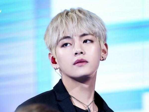 A.R.M.Y hẳn sẽ rất vui khi V (BTS) trở thành chàng trai có gương mặt đẹp nhất thế giới