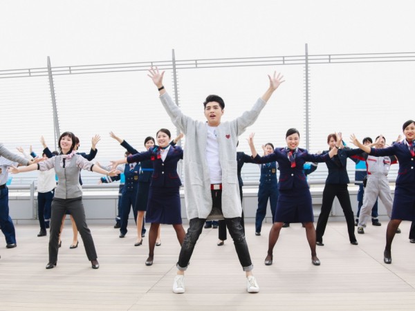 200 diễn viên nghiệp dư Nhật Bản góp mặt trong MV đón năm mới của Noo Phước Thịnh