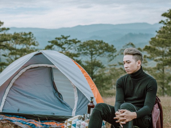 Kết thúc chuyện tình cổ tích trong “Vì Yêu Mà Đến”, Karik tìm đến “người lạ” để trải lòng