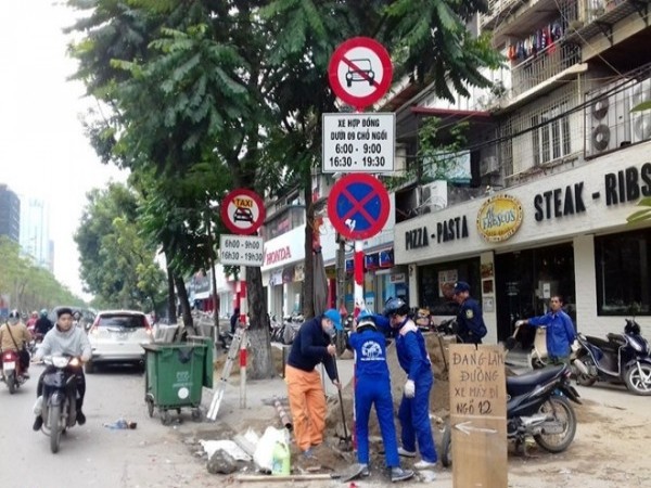 Hà Nội cấm Uber, Grab theo giờ ở 13 tuyến phố
