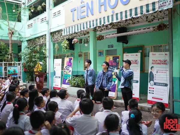 Tưng bừng "thể dục toàn diện" của teen THCS Đồng Khởi (TP.HCM)