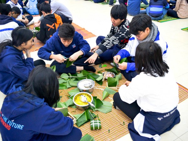 Hà Nội: Teen Nguyễn Siêu xua tan cái lạnh trong "Ngày hội Ấm áp Mùa xuân"