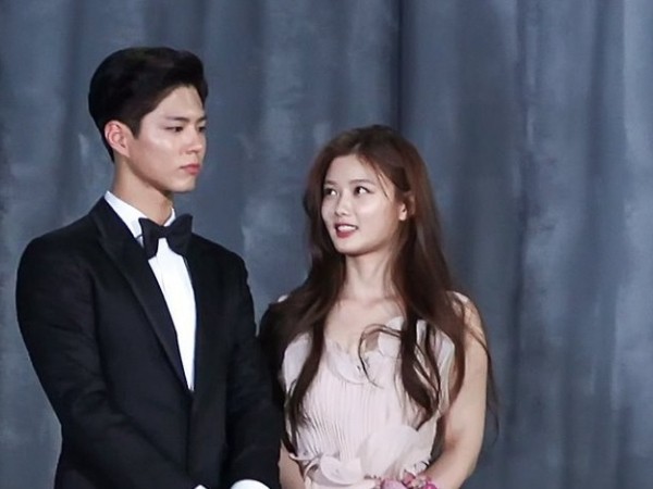 Park Bo Gum đẹp trai hấp dẫn đến cỡ nào mà khiến các cô gái nhìn đắm đuối đến thế
