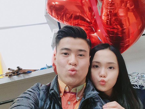 Duy Mạnh U23 Việt Nam lãng mạn thể hiện tình yêu với bạn gái nhân dịp lễ tình nhân