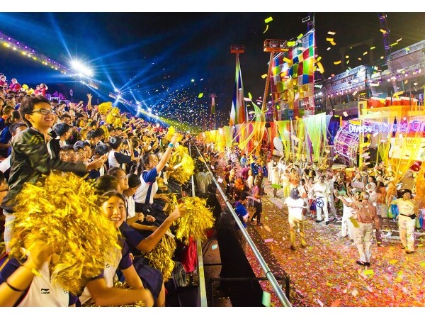 Sinh viên các nước hòa mình vào không khí lễ hội tưng bừng "Chingay 2018" tại Singapore