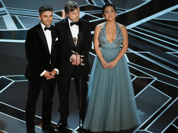 Ngô Thanh Vân tự hào và hạnh phúc khi nhìn thấy "em gái" Kelly Marie Tran trên sân khấu Oscar 2018