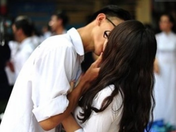 Thực trạng bất ngờ về tình dục học đường ở Việt Nam hiện nay