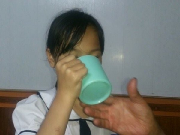 Hải Phòng: Cô giáo phạt học sinh lớp 3 uống nước giặt giẻ lau bảng