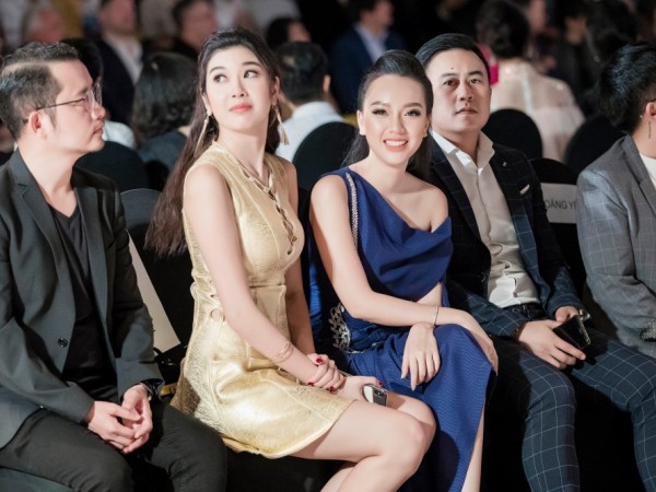 Băng Di gây ấn tượng trên thảm đỏ "Vietnam International Fashion Week"