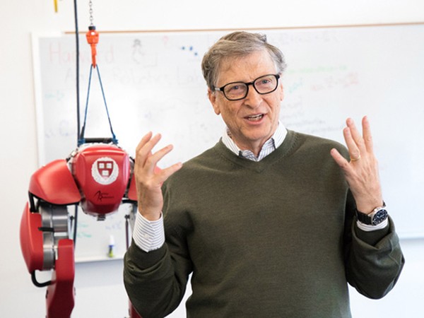 Tỷ phú Bill Gates tiết lộ sự hối tiếc nhất thời học đại học với SV Harvard