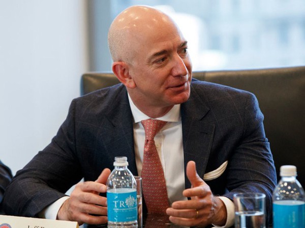 CEO Amazon tiết lộ bí quyết trở thành tỷ phú giàu nhất thế giới