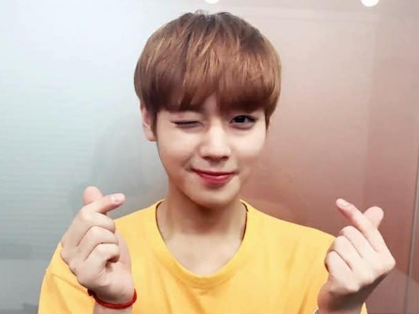 Phải chăng Park Jihoon (Wanna One) đã chán làm “chàng trai aegyo” rồi?