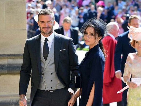 Vợ chồng David - Victoria Beckham siêu quý phái tại đám cưới Hoàng gia 