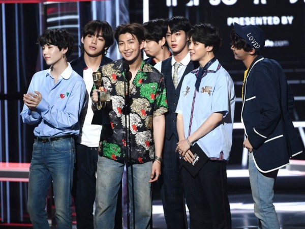 Album mới BTS có khả năng debut ở hạng 2 Billboard 200, thậm chí chiếm ngôi đầu bảng