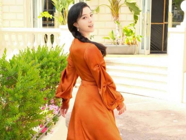 Phạm Băng Băng và dàn mỹ nhân Cannes tạo dáng với giày Giuseppe Zanotti