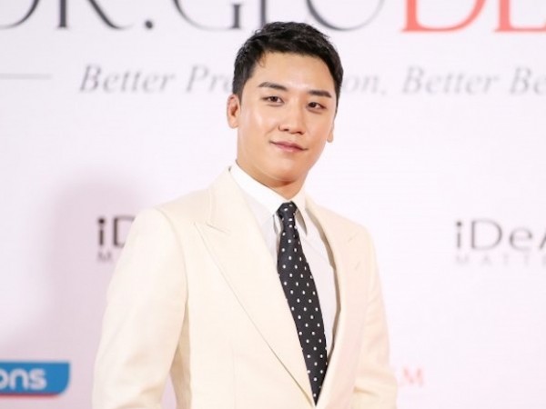 Một lần nữa, Seungri (BIG BANG) lại gặp fan nhóm khác trong show thực tế