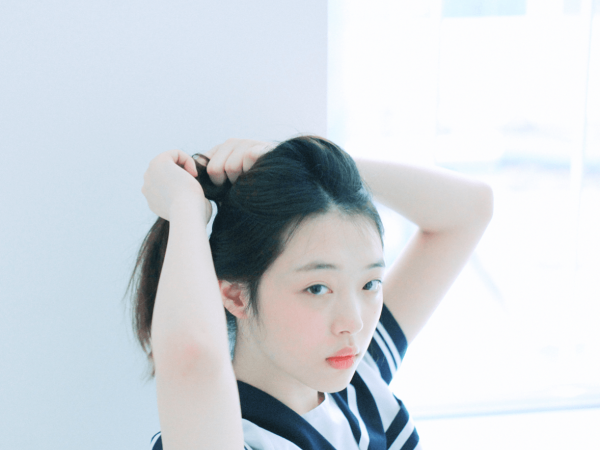 Đến hẹn lại lên, Sulli lại bị "ném đá" vì một bức ảnh trên Instagram