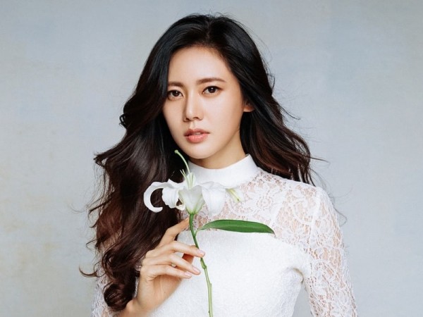 Cư dân mạng lo lắng trước tin diễn viên Choo Ja Hyun hôn mê 10 ngày sau khi sinh con